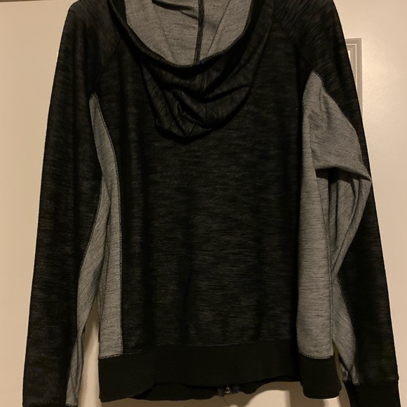 Black and grey zip up jacket - Picture 2 of 4